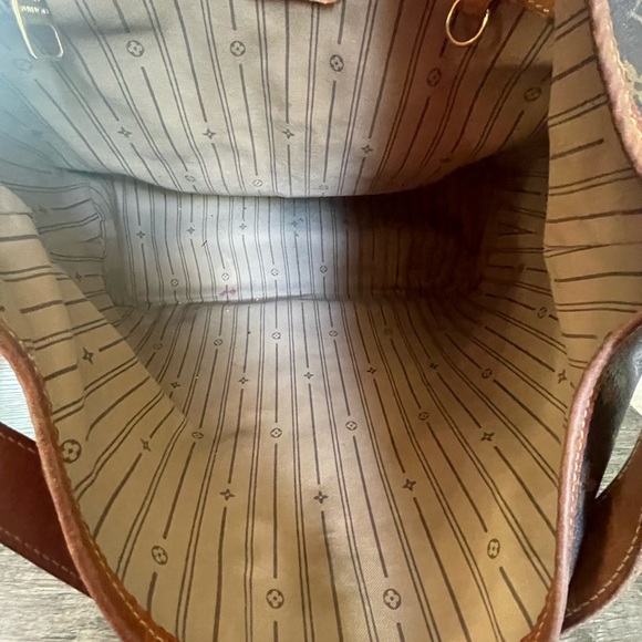 Authentic Louis Vuitton Delightful MM - good used condition - Picture 6 of 16